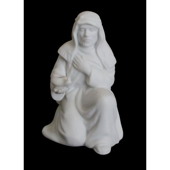 Avon Nativity Collectibles The Innkeeper Figurine  - Vintage 1988 White Bisque - Picture 2 of 9